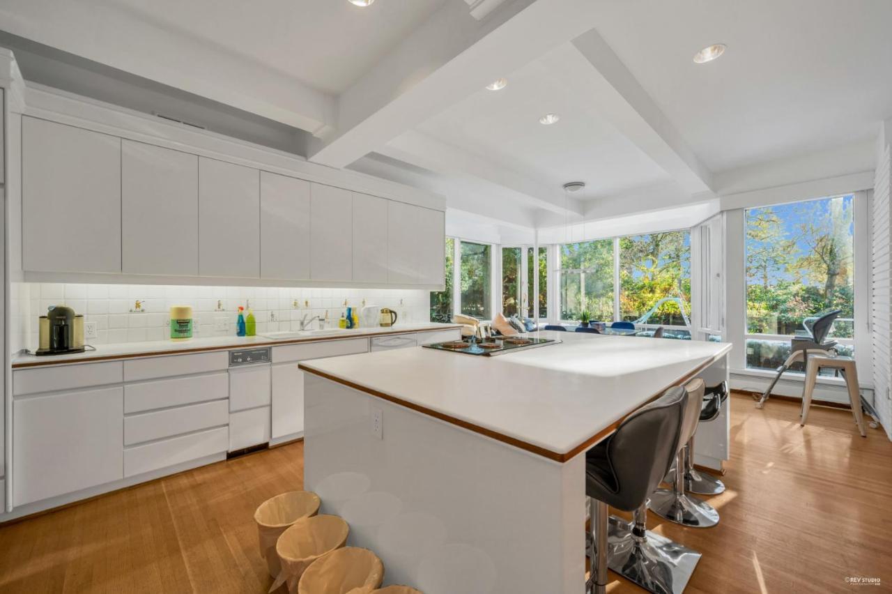 Historic Specious Home In Vancouver West Екстериор снимка